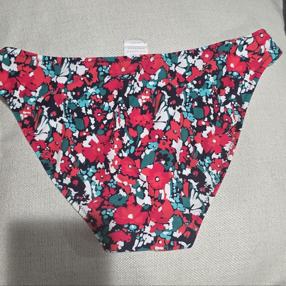 Two Bikini Set - Picture 6 of 6